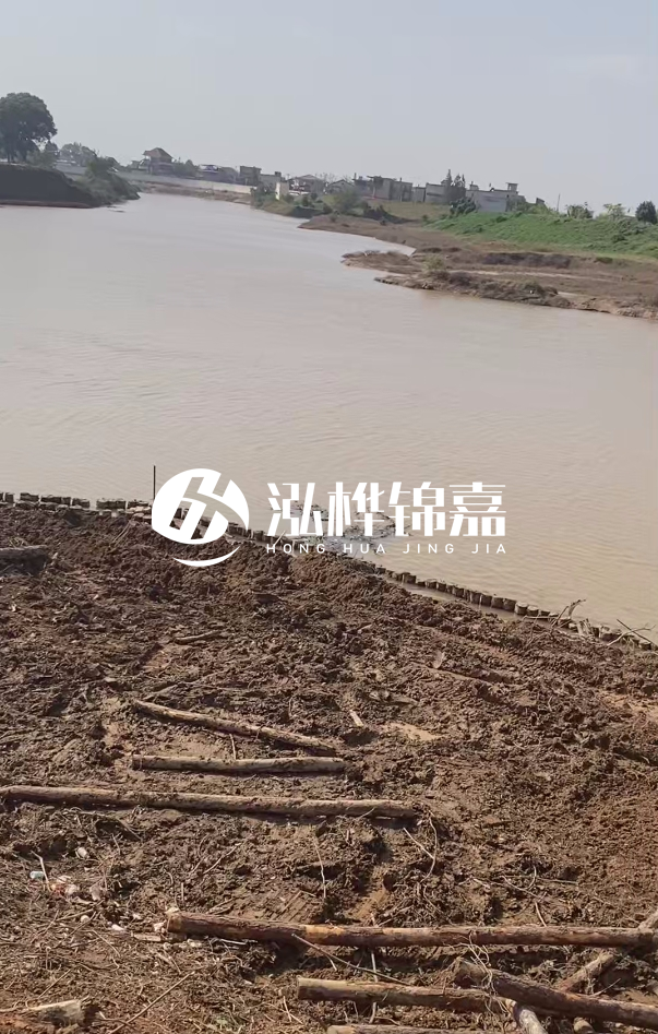 打松木樁施工用什么機械最好-松木樁施工技術(shù)要求？