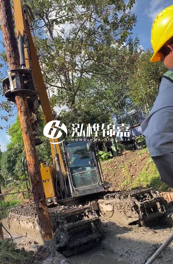 景德鎮(zhèn)河道清淤專業(yè)施工-狹窄河道挖機(jī)清理河道的方法？