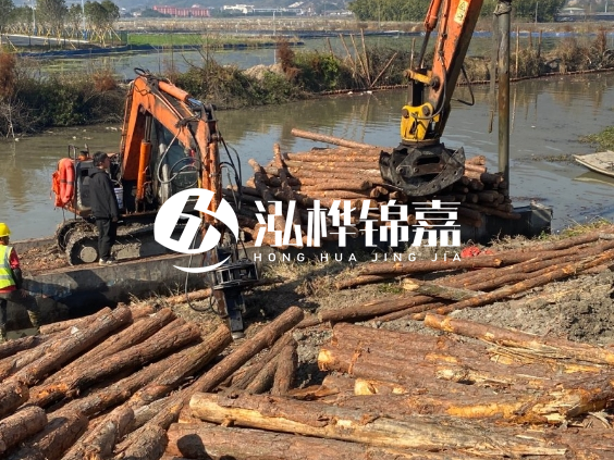 湖南松木樁批發(fā)廠家-5米松木樁批發(fā)1000根有優(yōu)惠嗎？