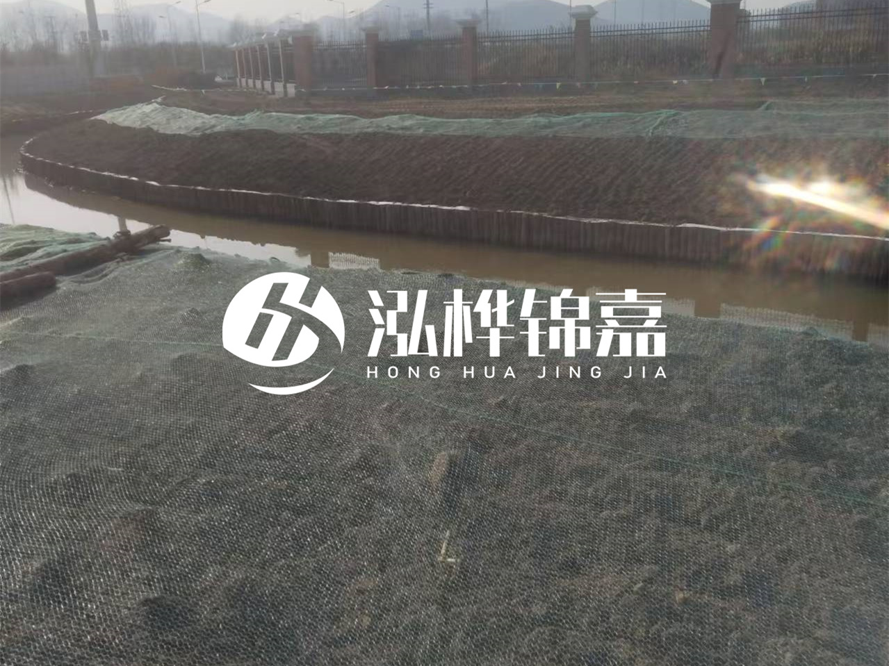 河道木樁打不下去怎么辦？河道打樁木能在水里使用多少年？