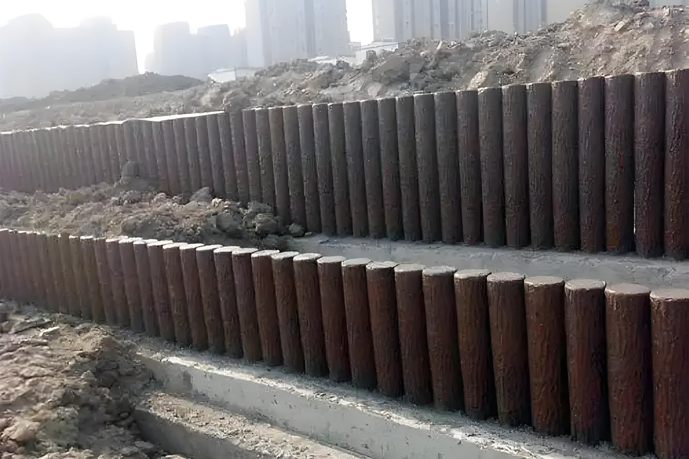 水泥樁批發(fā)廠家泓樺錦嘉-水泥圓樁適合用于哪些建筑工程？